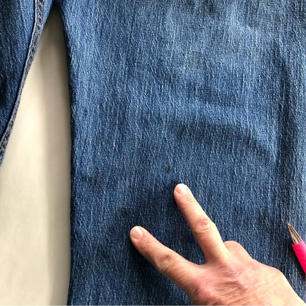 Levi's 505 Straight Leg Jeans. Medium Wash. Extra Tall. Size 36W x 34L